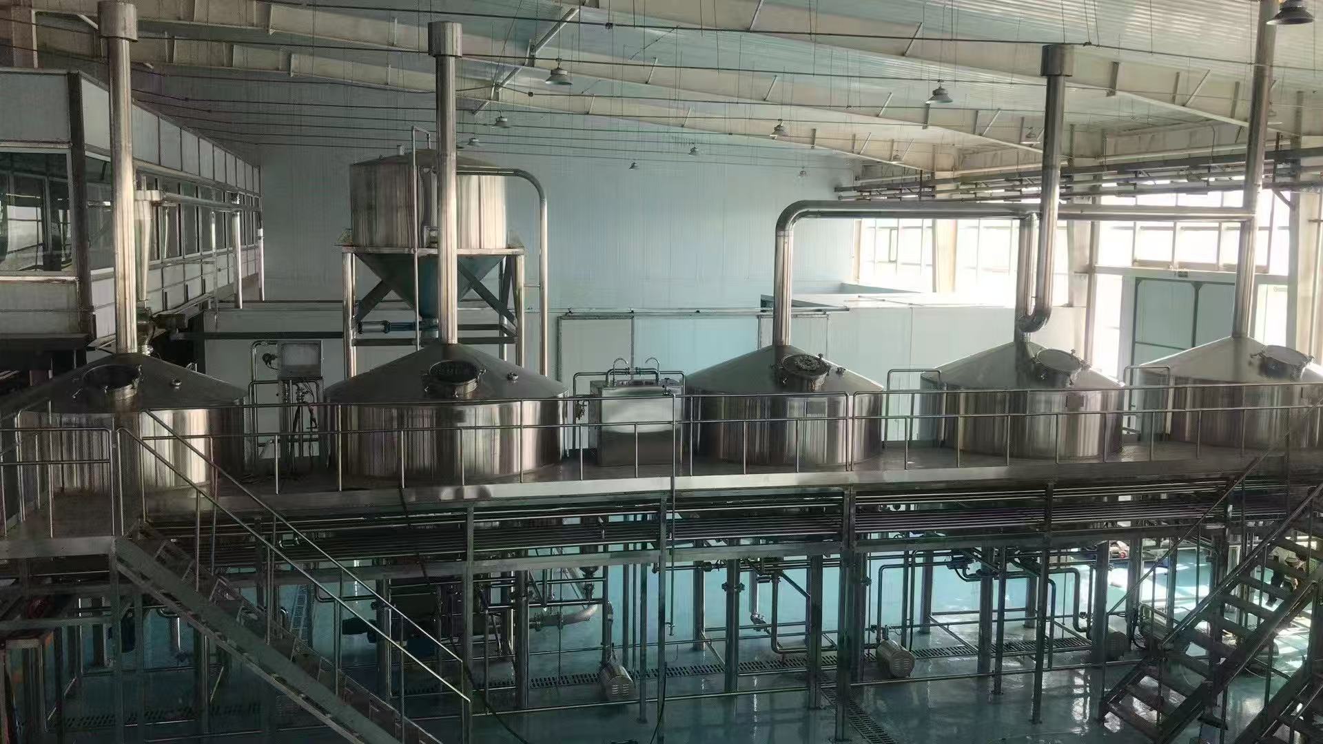 酉阳精酿啤酒设备厂—精酿啤酒设备主要生产工艺与核心技术